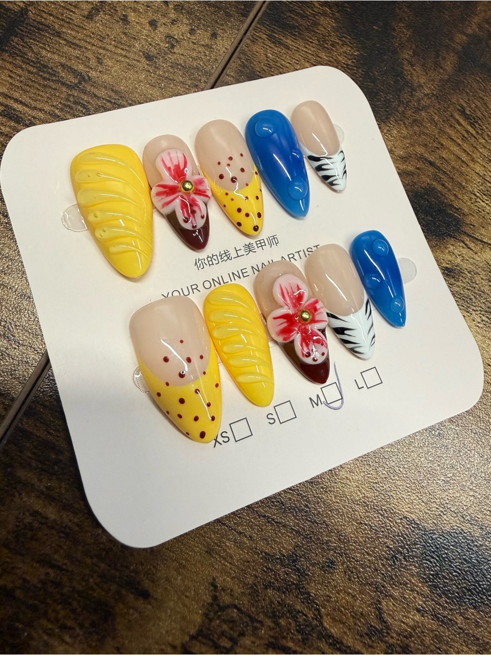 🌺 Tropical Paradise Press-On Nails 🌺
 Medium Size